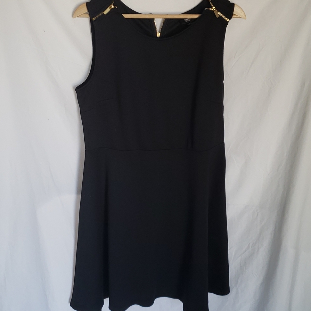 Classic lbd with gold shoulder zipper detail